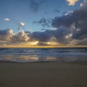 https://san-marino-by-the-sea-resort.queenslandhotels.net